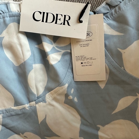 Sundress - Picture 3 of 5